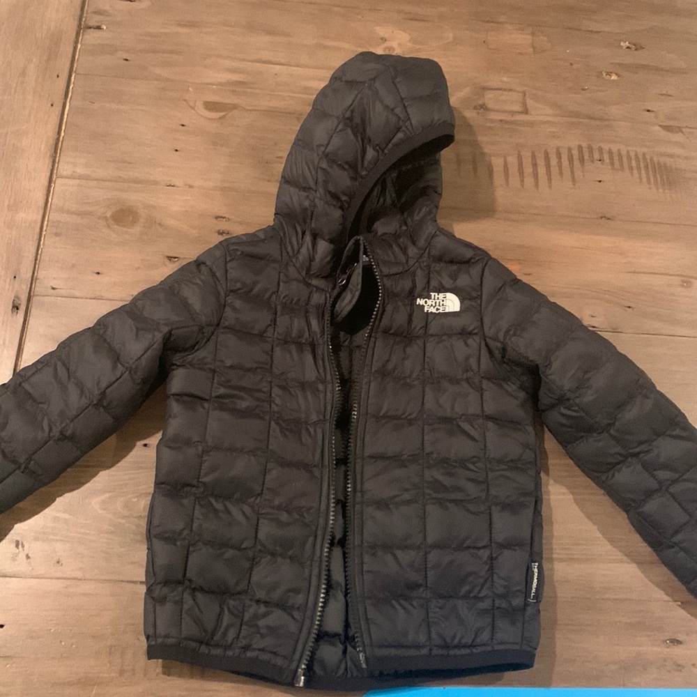 The North Face Thermo all Black jacket size 3T/3B